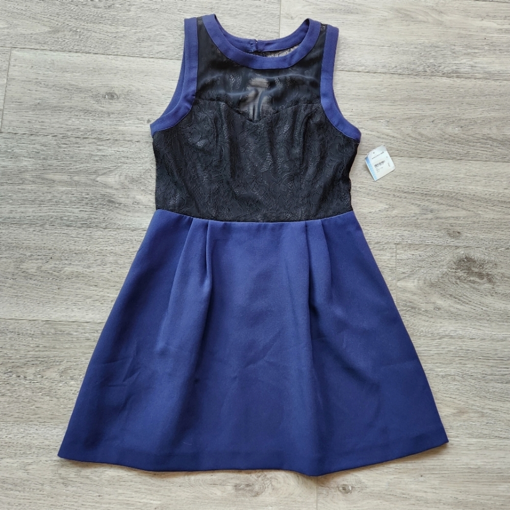 BCBGeneration Black Lace Dress Womens 12 Blue Sleeveless Open Back Buttons